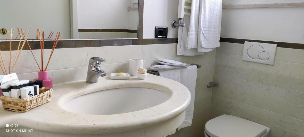 Hotel Villa Platani 리치오네 외부 사진