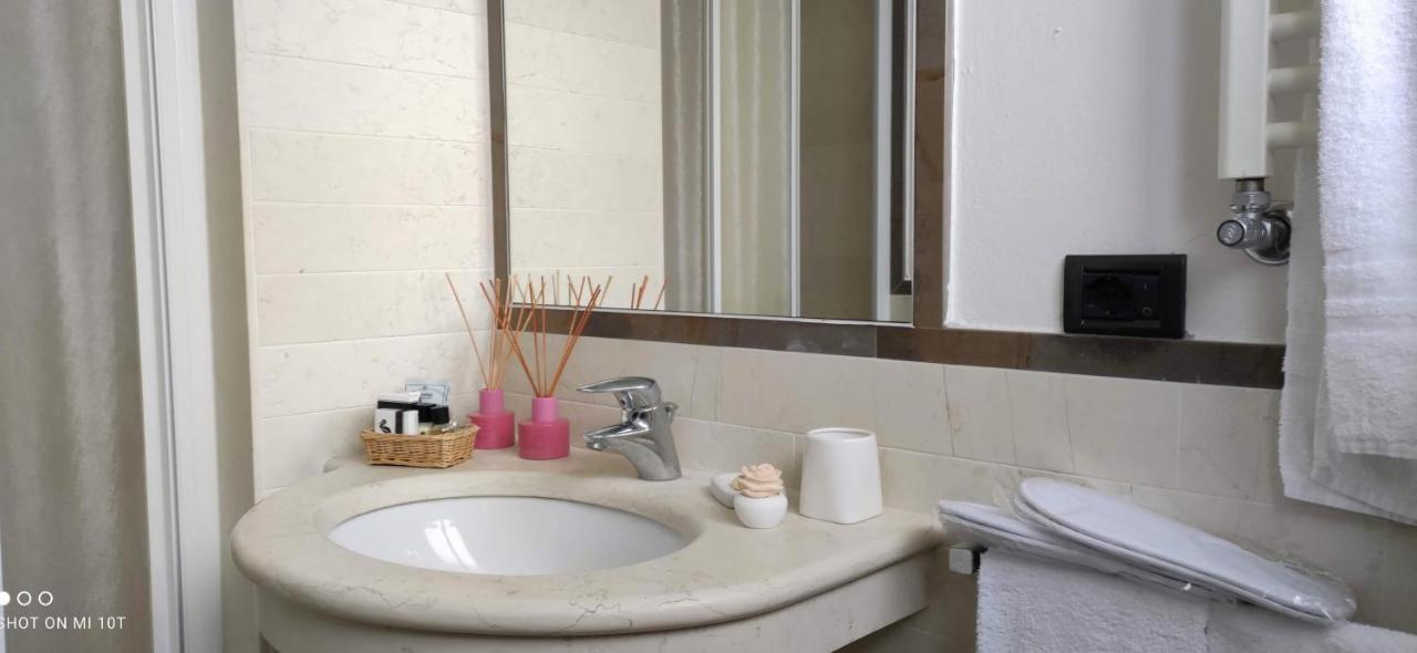 Hotel Villa Platani 리치오네 외부 사진