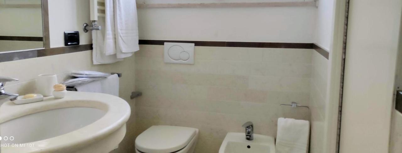 Hotel Villa Platani 리치오네 외부 사진