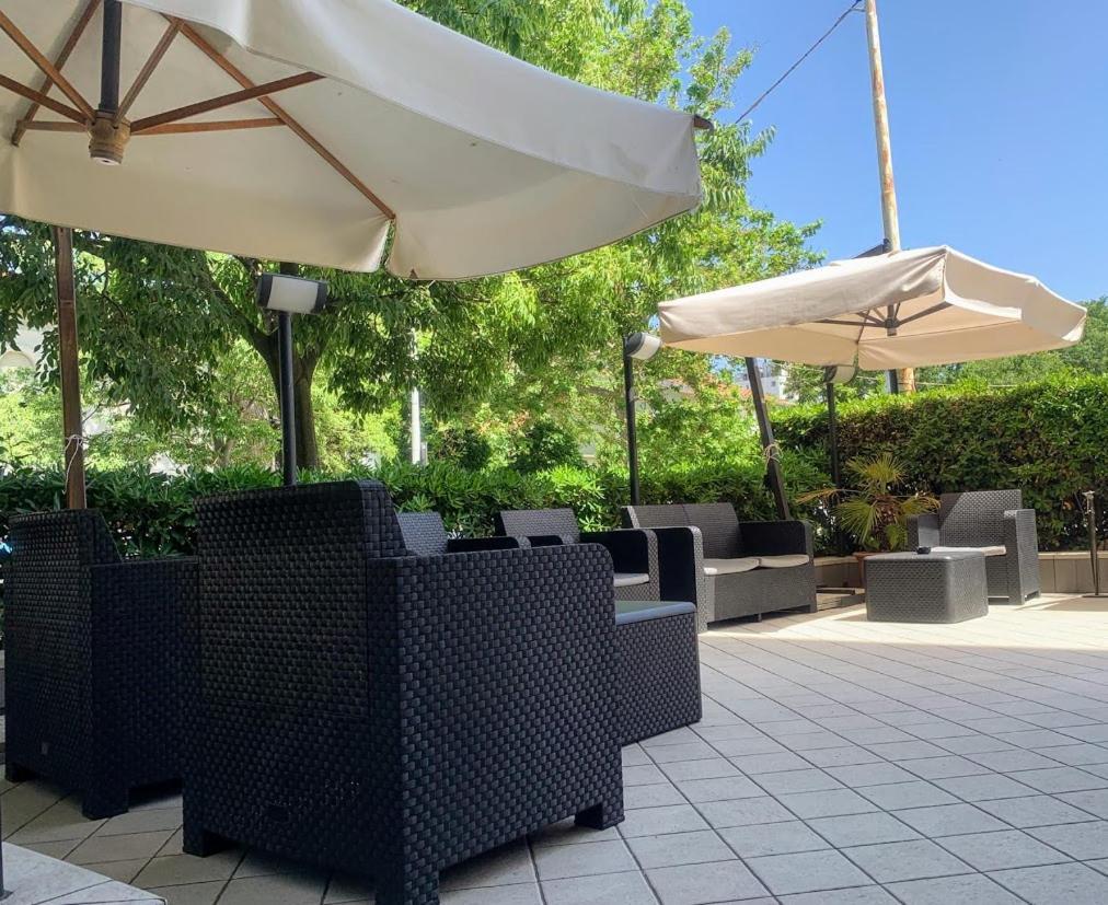 Hotel Villa Platani 리치오네 외부 사진