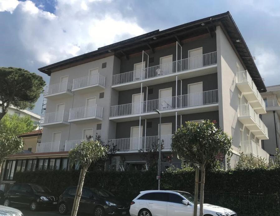 Hotel Villa Platani 리치오네 외부 사진
